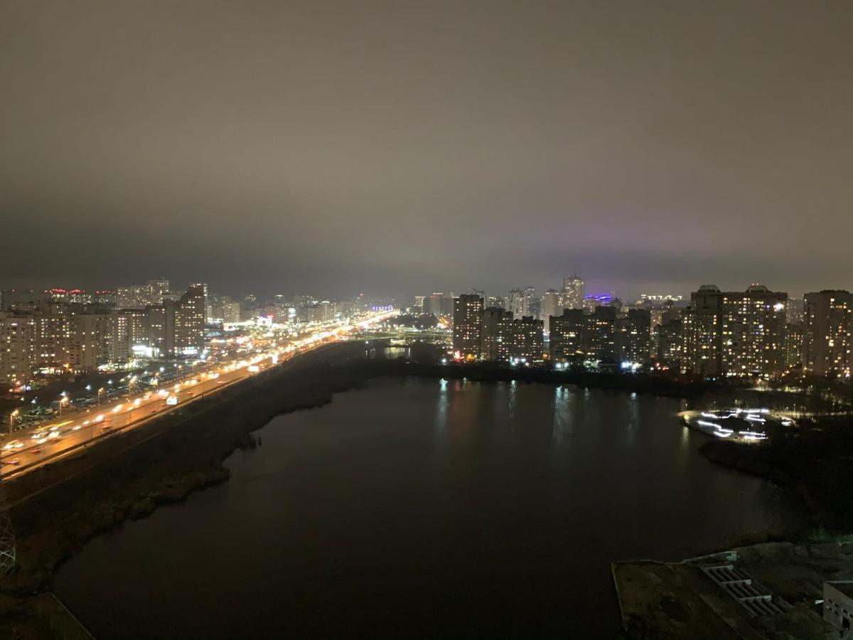 Квартира В Жк Лебединый, Ревуцкого 40 В, Метро Харьковская Позняки Kiev Bagian luar foto